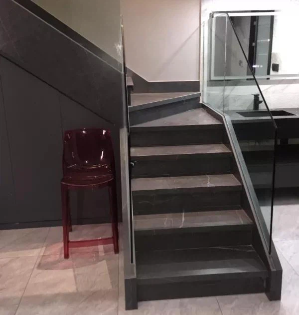 Sintered stone for staircase with light strip 2 Sintered stone for staircase with light strip 2